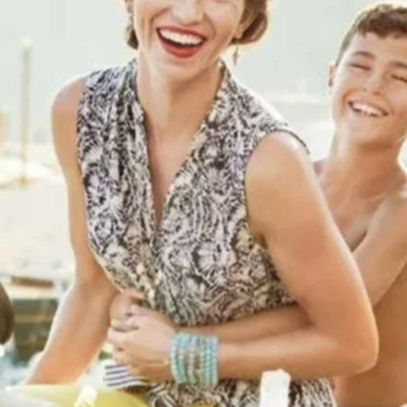 Size XS: CAbi Blue Plaza Paisley Print Top Style 5038 - Picture 2 of 4